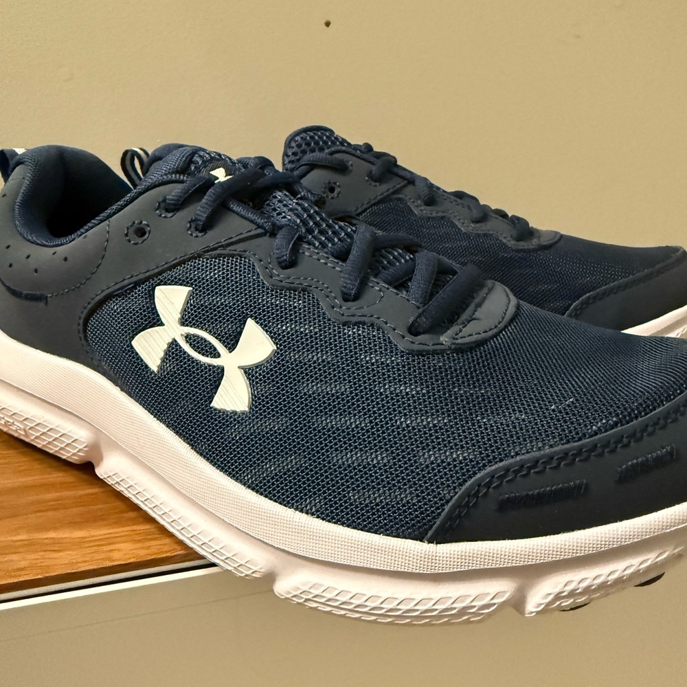 Never Worn Under Armour Dark Blue Athletic Shoes